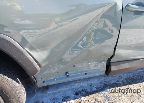 2019 Toyota Rav4 Xle from USA, damaged, VIN JTMP1RFV8KD022343
